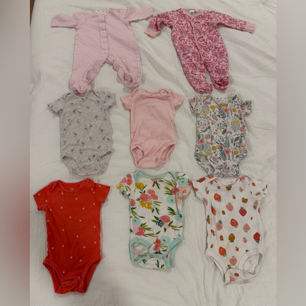 Carter's Baby Girls Onesies & Pajamas 8 pieces Pink, White, Floral and Flamingo